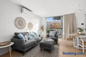 LUXE @ THE TERRACE- BRAND NEW, 250M- BEACH + TOWN! - Image 5