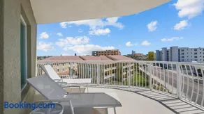 Crystal Palms Treasure Island Retreat Steps from the Beach - Image 3