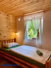 The Wood Nest Apartment - Forest View & Jacuzzi - Image 1