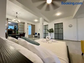 Mont Résidence offering a Loft and 3 Bedroom Apartment steps from the ferry - Image 4