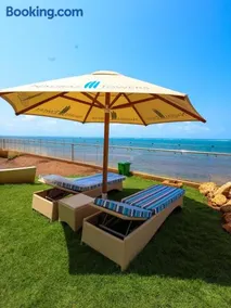 Beachfront two bedroom - Image 3