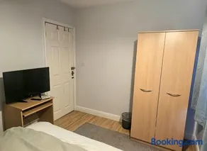 Elegant Double Room - Image 2