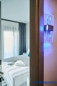 Lux Vip Apartments 2 - Image 3