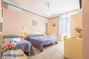 Hotel Marnie - Image 5