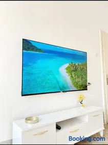 Gold Apartments - Image 3