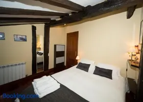 La Casa Roja de Saioa - Image 2