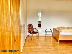 Ride & Rest, Budget, Waschmaschine, Wohnzimmer, Küche, Radlgarage - Image 1