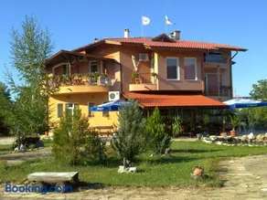 Sveti Georgi Family Hotel - Image 4