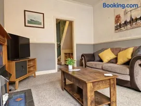 Devon St - Cozy home, Free easy parking! - Image 5