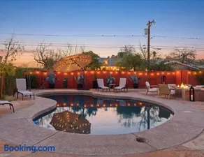 Tucson Private Pool Oasis with Game Room and Fire Pit - Image 2