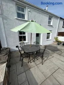 Owl Cottage - sleeps 5 near Brecon Beacons, Zip World, Bike Park Wales - Image 2