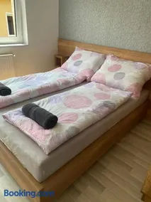 Simonffy Central Apartment - Image 4