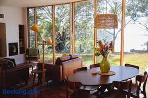 Teulu House - Luxury Retreat in Nungurner - Image 3