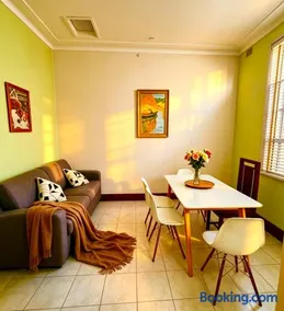 Burwood centre share stay - Image 2