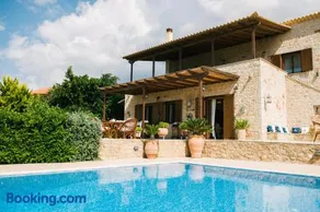 Lena's Villa - Image 1