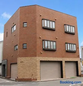 Tokyo Grand House - Image 1