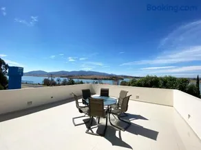 Hotel Lomas Inn - Image 1