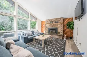 Evergreen Escape - Tobermory Chalet - Image 2