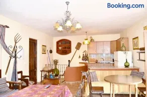 Charming house with mountain view in Siles + Garden - Image 3