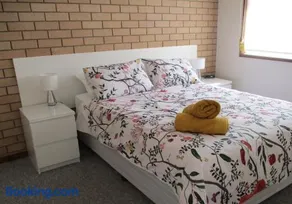 Edna's Retreat - Image 4