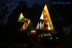 Arabian Holiday Resort Family Cottage One Room Two Bed - Image 2