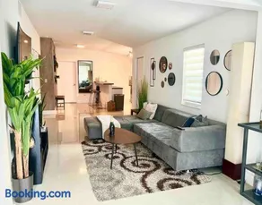 Modern Home w Jacuzzi Near Wynwood-Design District-MIA Airport - Image 3