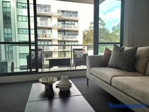THE WATERFRONT APARTMENTS 2 Bedroom Executive Apartment with Courtyard Views located on the Geelong Waterfront - 2405 - Image 1