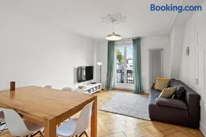 Central Bright & Cozy Apartments - Image 2