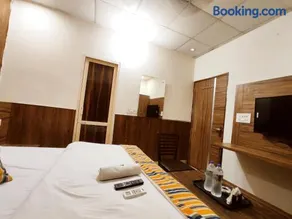 HOTEL RK INN - Focal Point Giaspura - In Budget & Deluxe Rooms - Families, Corporates, Couples Favorite - Image 2