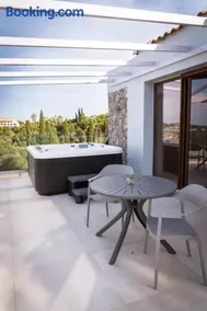 Capela Kastania Suites - Image 4