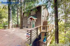 Lakefront home with loft two decks with amazing views kayaks & dock access - Image 3