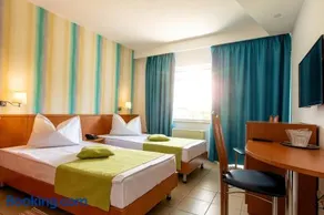 Hotel Apollo - Image 2