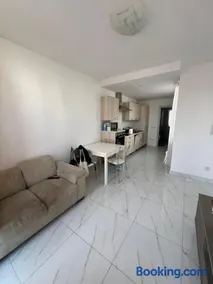 Jasmine court penthouse - Image 4
