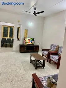 Comfortable Fully Furnished 2BHK House with 2AC's In City Center - Image 3