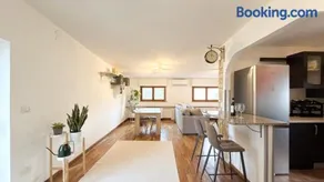 Alcione Family Residence - Image 1