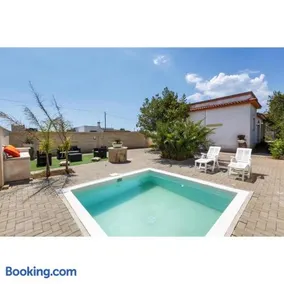 Villa Holly - Image 1