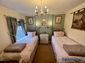 Glastonbury Rose Cottage - Magical Victorian Town Centre Stay - Image 5
