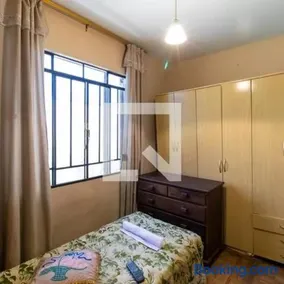 Apartamento 04 old no Capão da Imbuia - Image 2