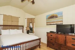 Treehouse 2 - Cardinal Casita - Image 3