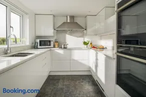 Sandpiper Beach House - Image 4