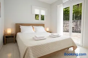 Theros Apartment 2 - Image 4