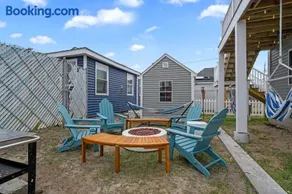 Salisbury Surf & Sol Pet-Friendly Backyard Games - Image 2