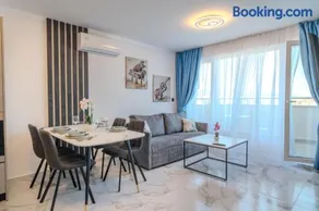 Sea View Luxury Apartments- Golden Sunset Luxury Suite - Image 3
