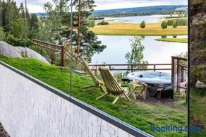 The WonderInn Mirrored Glass Cabin - Wonderinn Delta - Image 4