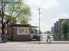 SWEETS - Van Hallbrug - Image 3