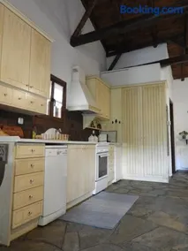 Olivia traditional stone house - Image 3