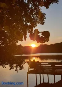 A private, cozy cottage on the shore of the lake, beautiful view - Image 5