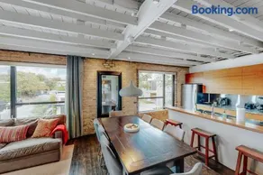 Inviting and historic loft with private terrace & full kitchen extremely walkable - Image 3