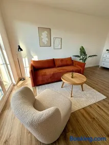 Exkluzívny apartmán v centre s parkovaním zadarmo ZV3 - Image 1