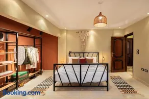 Play Foosball & Do Yoga - 1 BR Apt - Free Airport Pickup! - Image 3